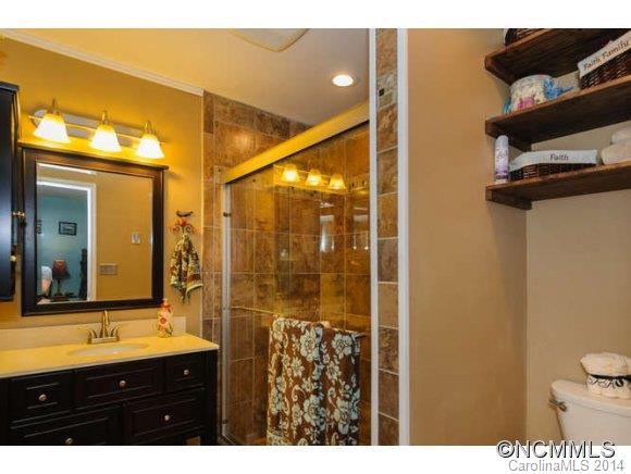 100 Clark Street - Photo 14