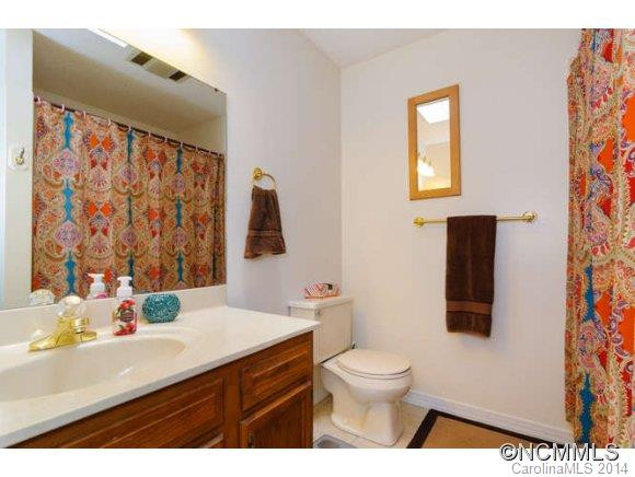 100 Clark Street - Photo 16