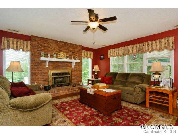 100 Clark Street - Photo 3