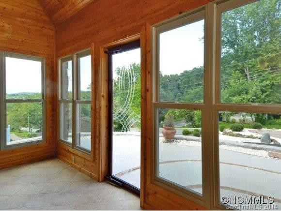 326 STRATFORD ROAD - Photo 3