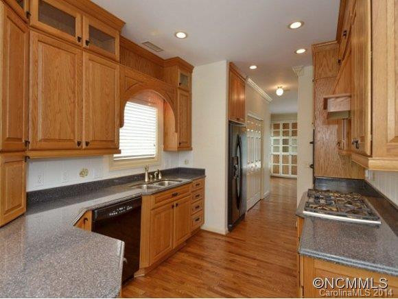 326 STRATFORD ROAD - Photo 4