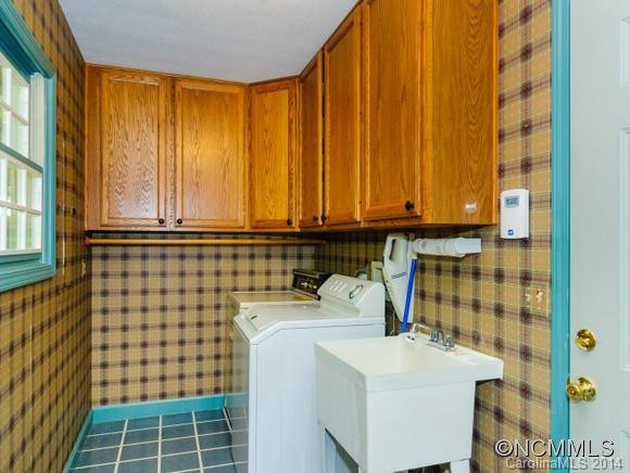 118 Hillside Drive - Photo 6