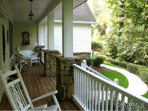 513 Claremont Drive - Photo 3