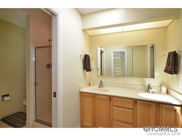 418 Ledgemont Court - Photo 11