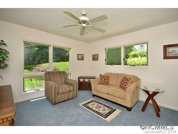 418 Ledgemont Court - Photo 13
