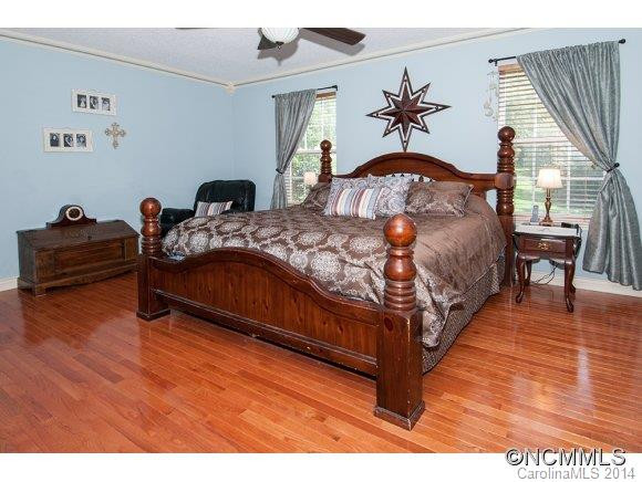 28 Sue Drive - Photo 12