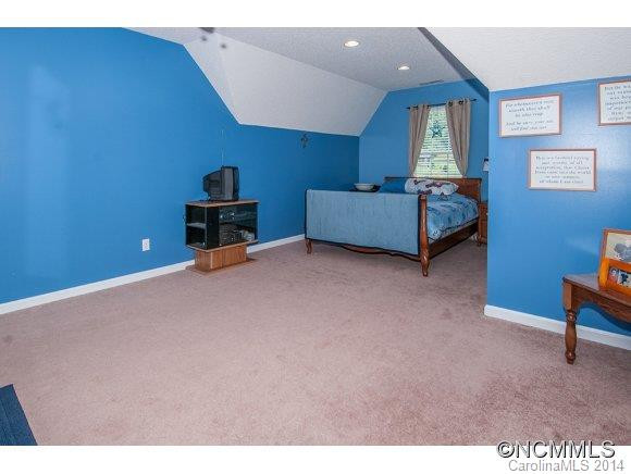 28 Sue Drive - Photo 18