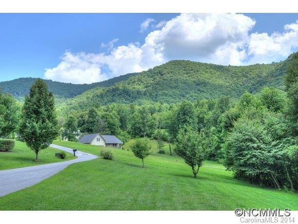 28 Sue Drive - Photo 3