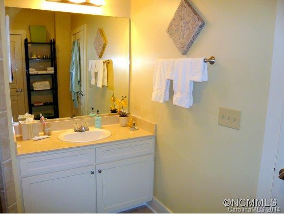9 KENILWORTH KNOLL UNIT 403 - Photo 13