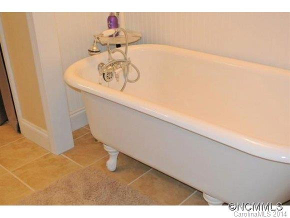 156 Overcreek Drive - Photo 12