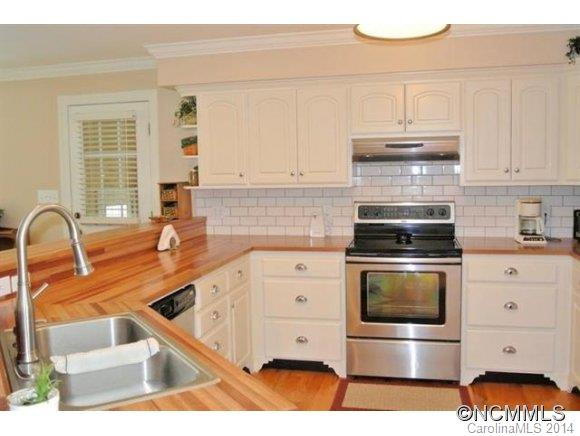 156 Overcreek Drive - Photo 7