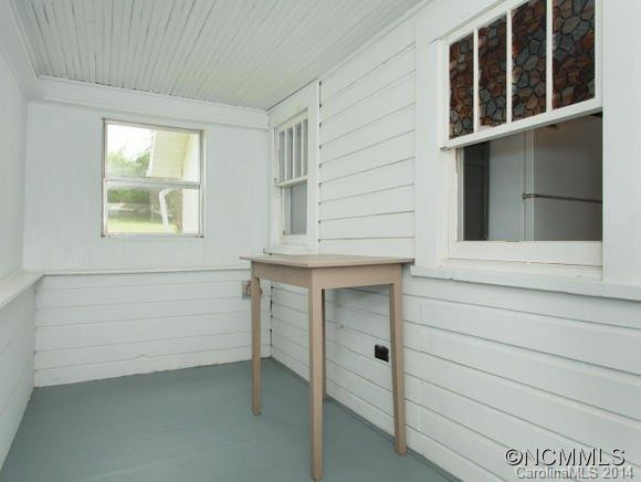 481 Forest Street - Photo 11