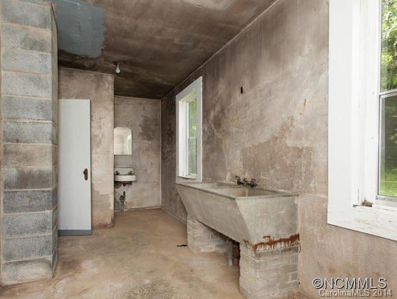 481 Forest Street - Photo 22