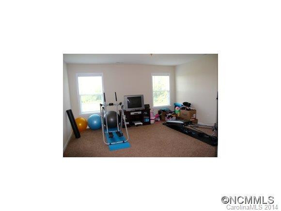 258 Roanoke Road - Photo 9