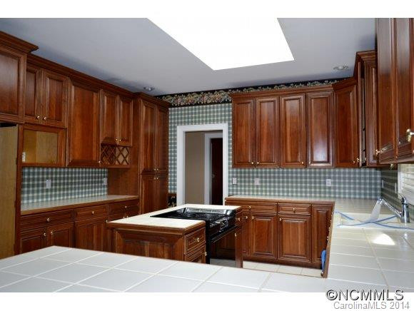 2084 NORTH RUGBY ROAD - Photo 4