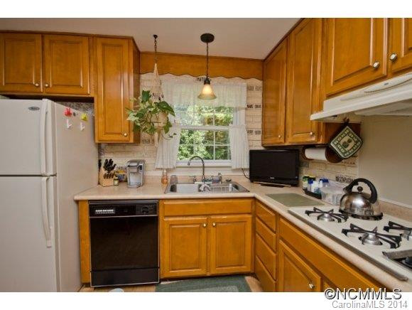 149 Castlerock - Photo 8