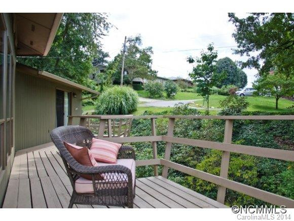 599 Crum Drive - Photo 5