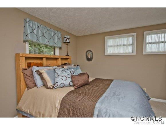 599 Crum Drive - Photo 9