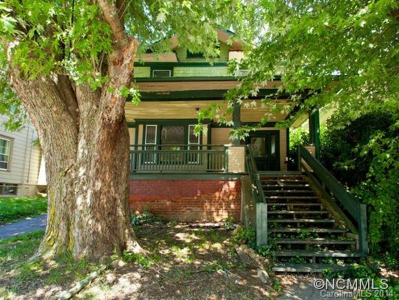 220 Broadway St - Photo 2
