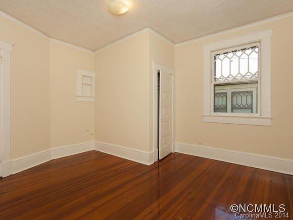 220 Broadway St - Photo 6