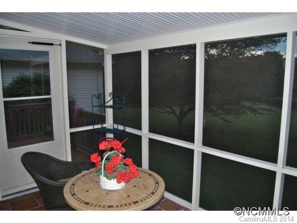 205 Crestview Drive - Photo 11