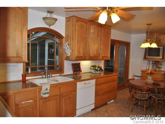 205 Crestview Drive - Photo 13