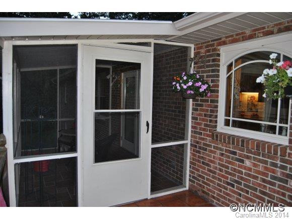 205 Crestview Drive - Photo 14