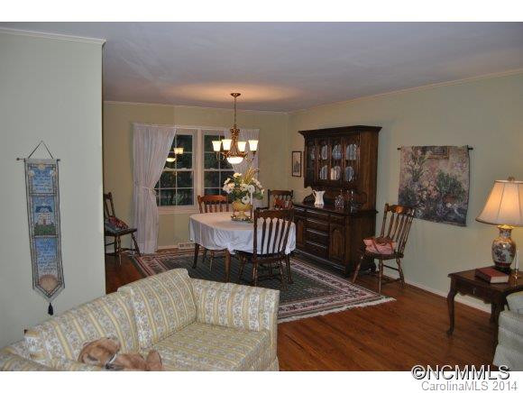 205 Crestview Drive - Photo 6