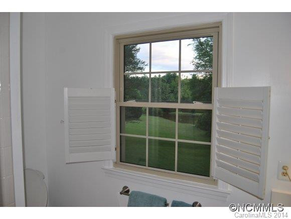 205 Crestview Drive - Photo 8