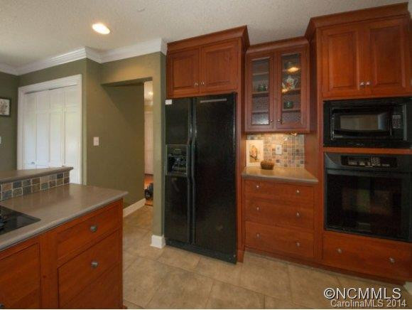 118 GLENBROOK - Photo 4