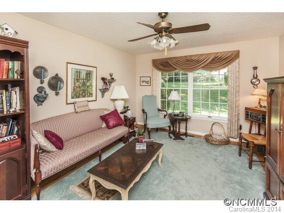 105 Racine Place - Photo 18