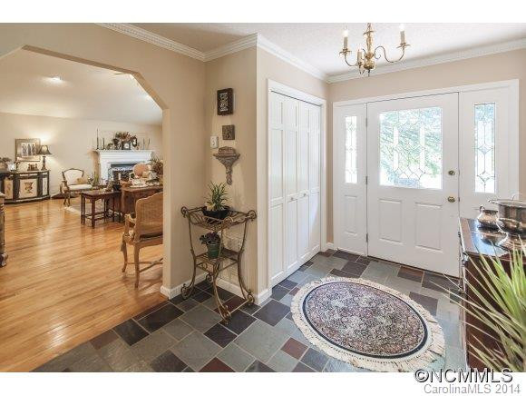 105 Racine Place - Photo 3