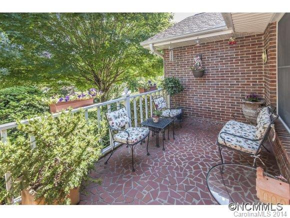 105 Racine Place - Photo 22