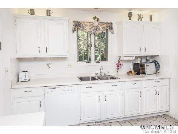 105 Racine Place - Photo 10