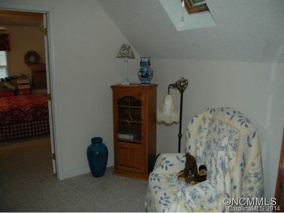 239 ROSE HILL ROAD - Photo 11