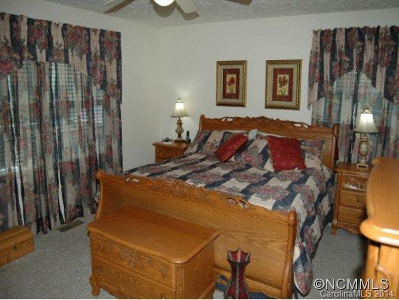 239 ROSE HILL ROAD - Photo 8