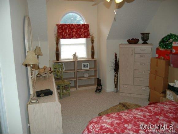 239 ROSE HILL ROAD - Photo 10