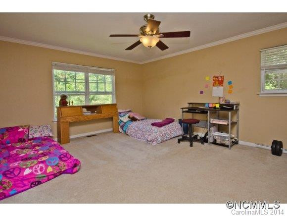 11 Willow Street - Photo 11