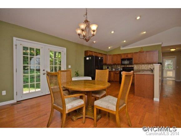 11 Willow Street - Photo 13