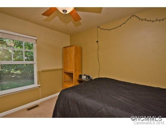 11 Willow Street - Photo 18