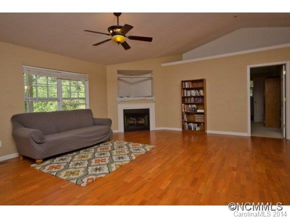 11 Willow Street - Photo 7