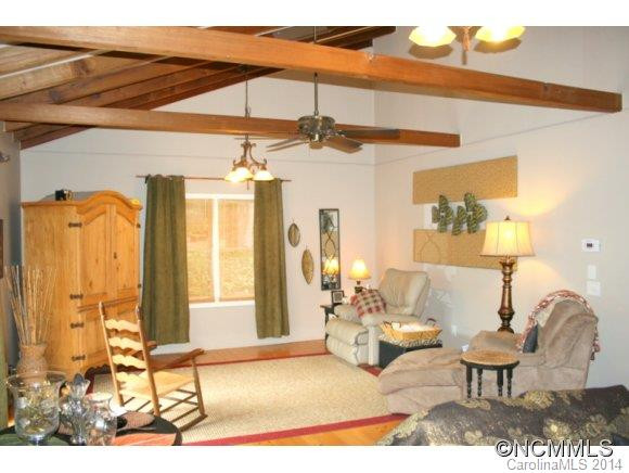 248 North Hills Drive - Photo 2