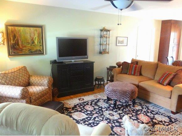 276 Richmond Hill Drive - Photo 7