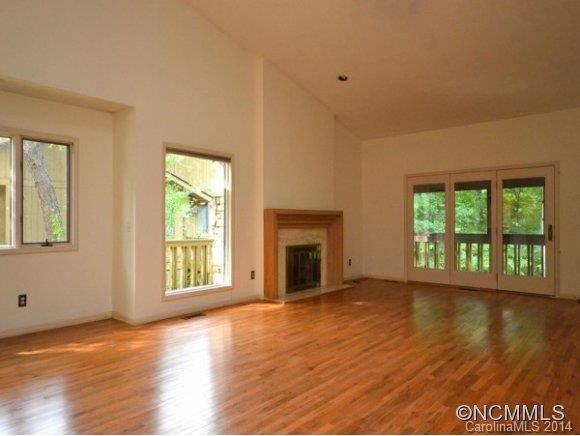 305 WHITE OAK DRIVE - Photo 3