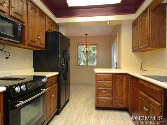 305 WHITE OAK DRIVE - Photo 5