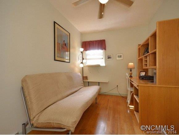 709 BLYTHE STREET - Photo 9