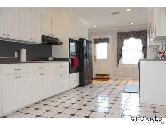 298 Creek Road - Photo 2