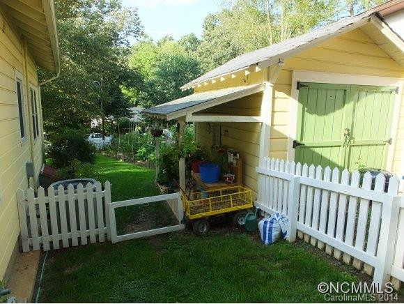 27 Fenner Avenue - Photo 23