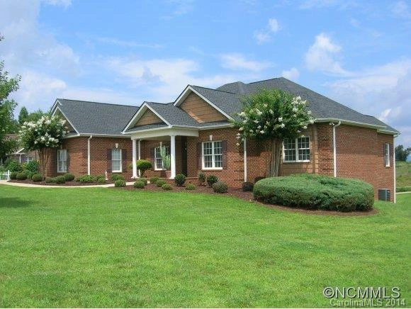 182 Kensington Drive