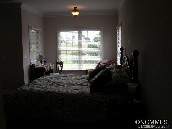 182 Kensington Drive - Photo 11